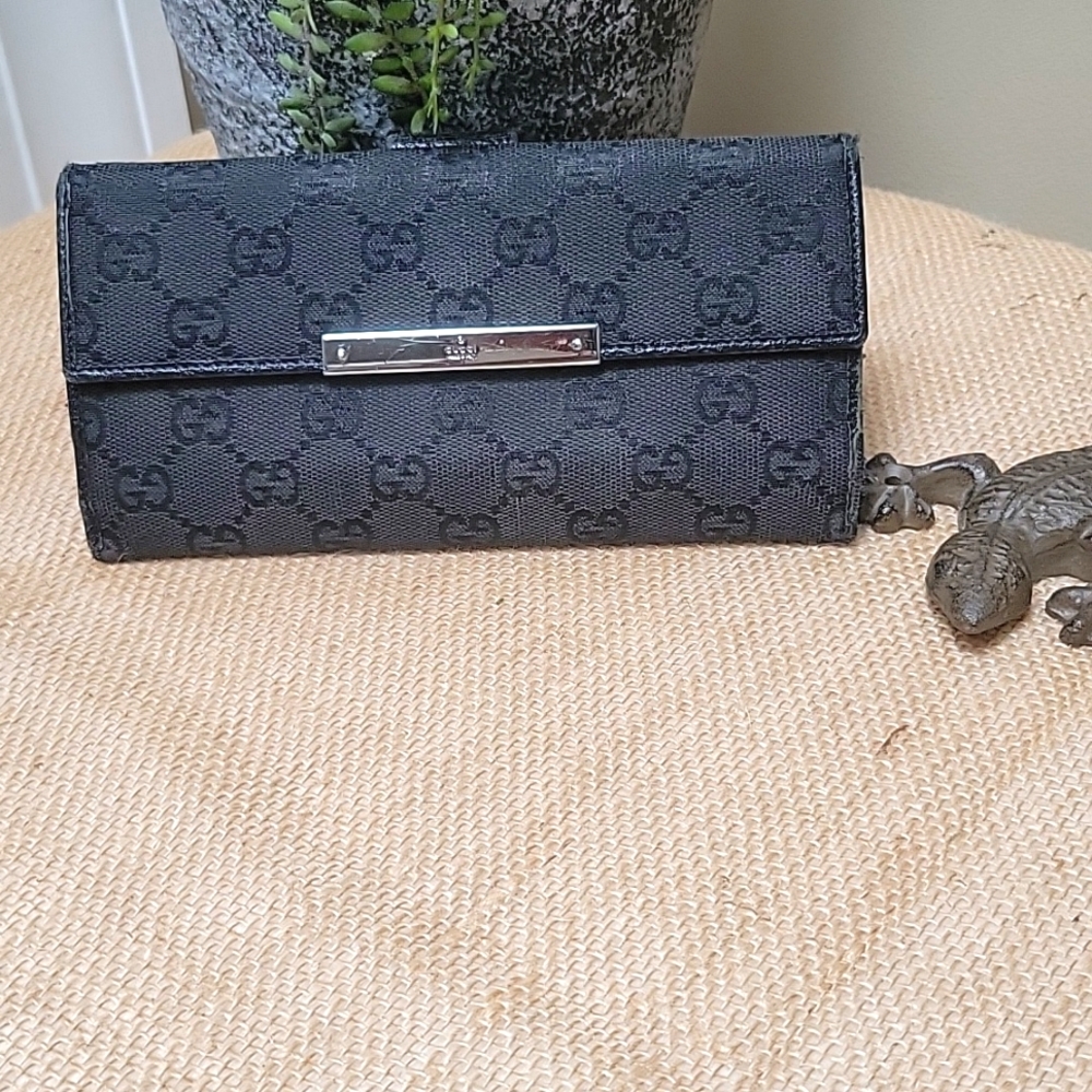 Gucci Wallet Purse Long Wallet GG logos Black Silver Woman Authentic